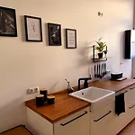 شقة Stella